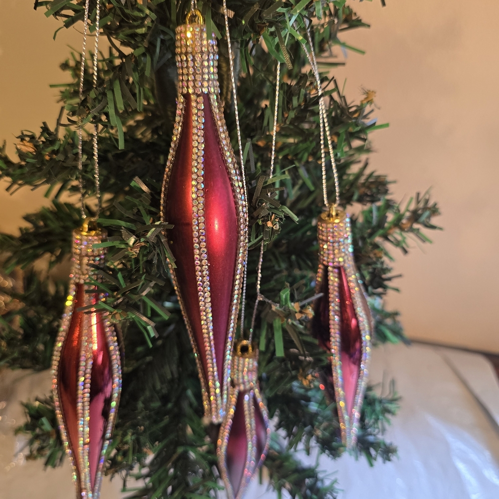 Elegant Red Holiday Ornaments New 4 Pieces 6 Inch Handmade - Picture 2 of 7